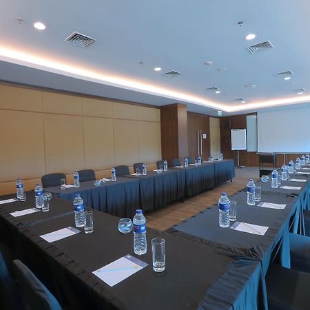 Holiday Inn Express Jakarta International Expo By Ihg Dış mekan fotoğraf