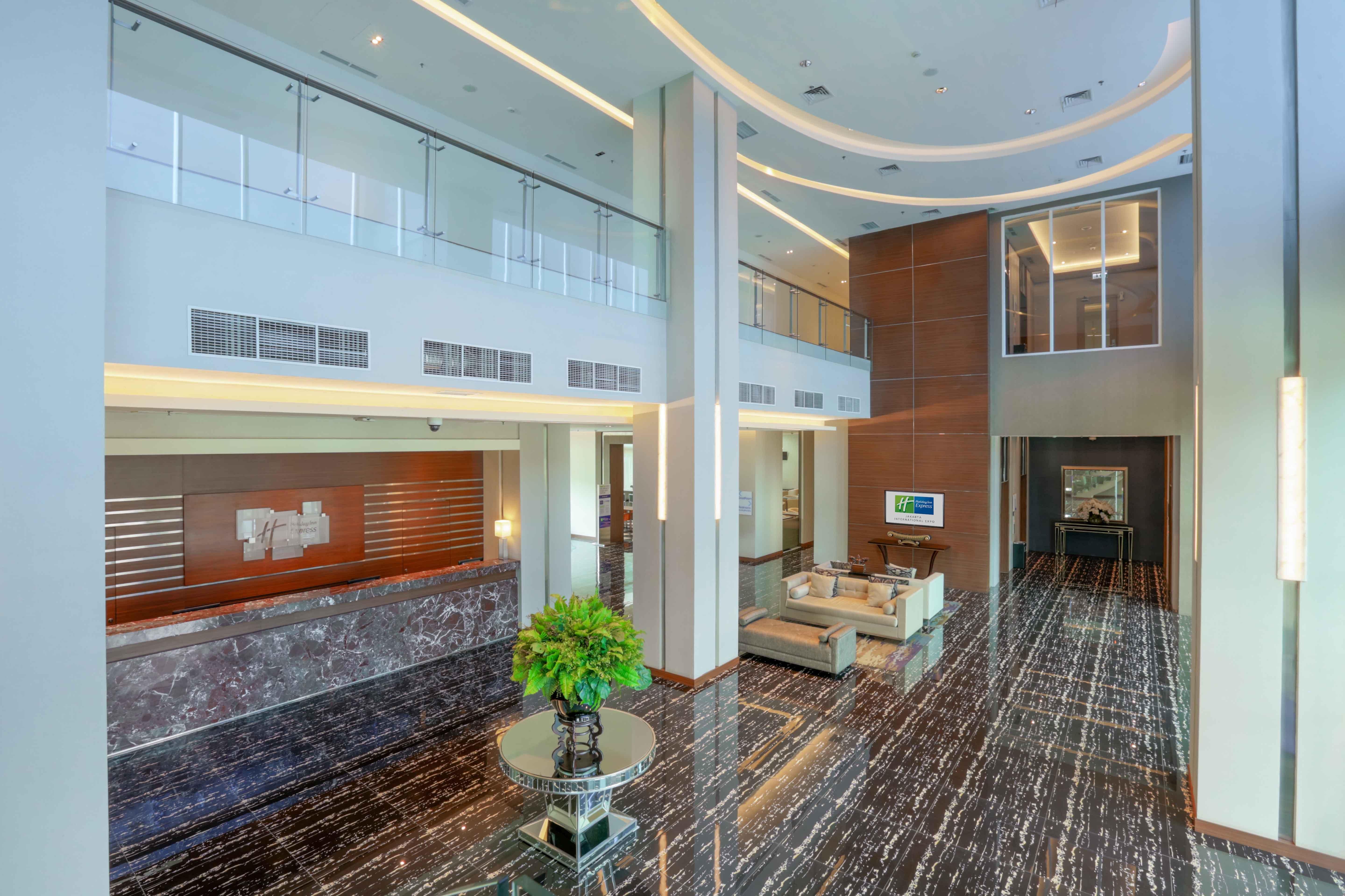 Holiday Inn Express Jakarta International Expo By Ihg Dış mekan fotoğraf