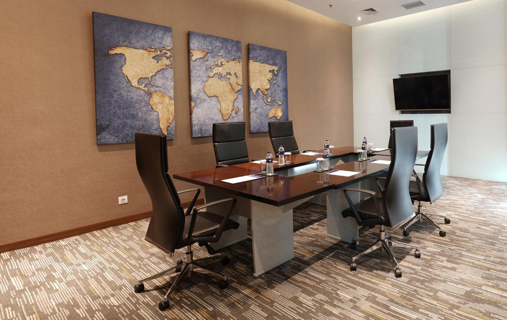 Holiday Inn Express Jakarta International Expo By Ihg Dış mekan fotoğraf
