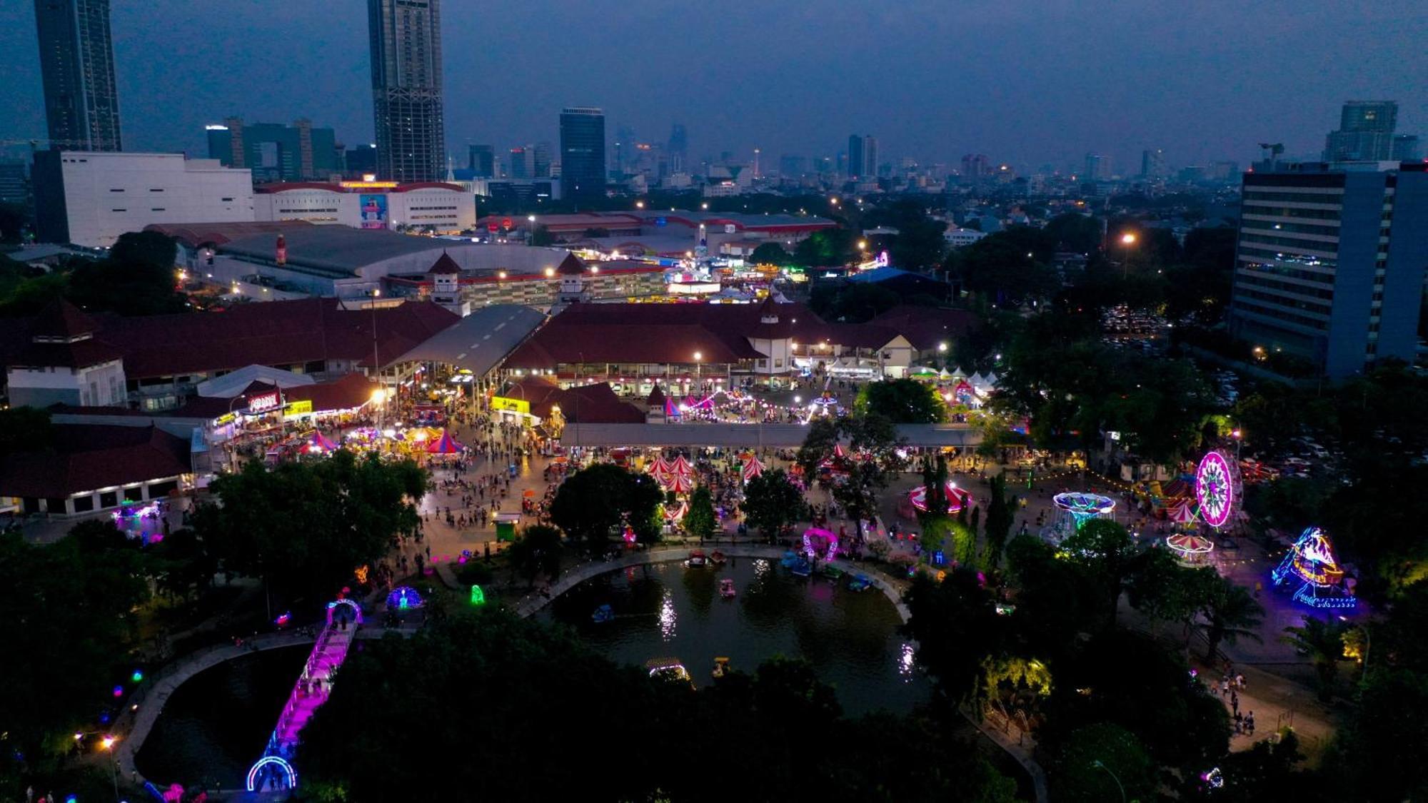 Holiday Inn Express Jakarta International Expo By Ihg Dış mekan fotoğraf