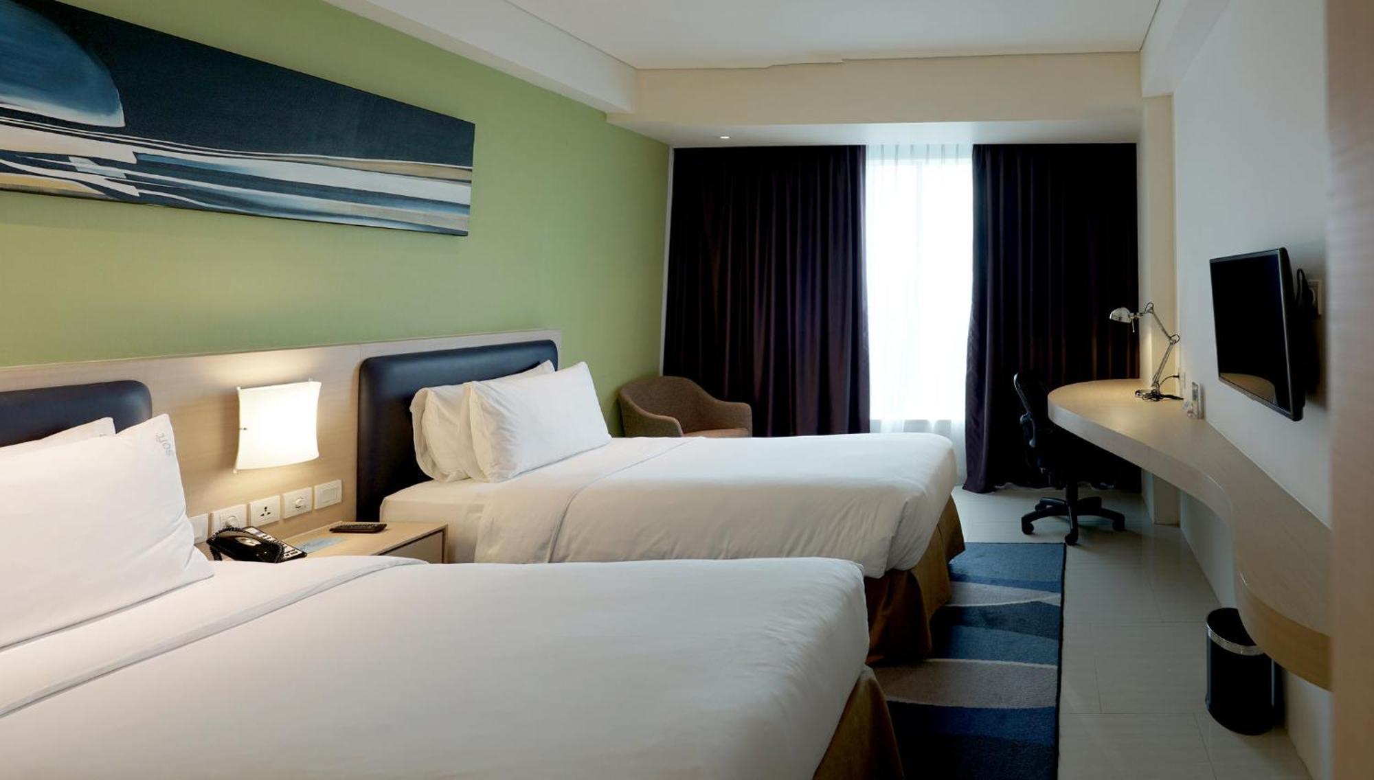 Holiday Inn Express Jakarta International Expo By Ihg Dış mekan fotoğraf